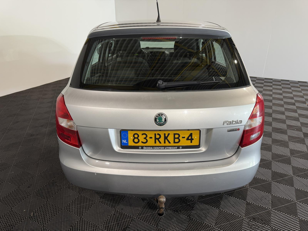 Skoda Fabia 1.2-12V Go | 2011 | 195.623 km | 83-RKB-4 - هاتشباك: صورة 2 Skoda Fabia 1.2-12V Go | 2011 | 195.623 km | 83-RKB-4 - هاتشباك: صورة 2