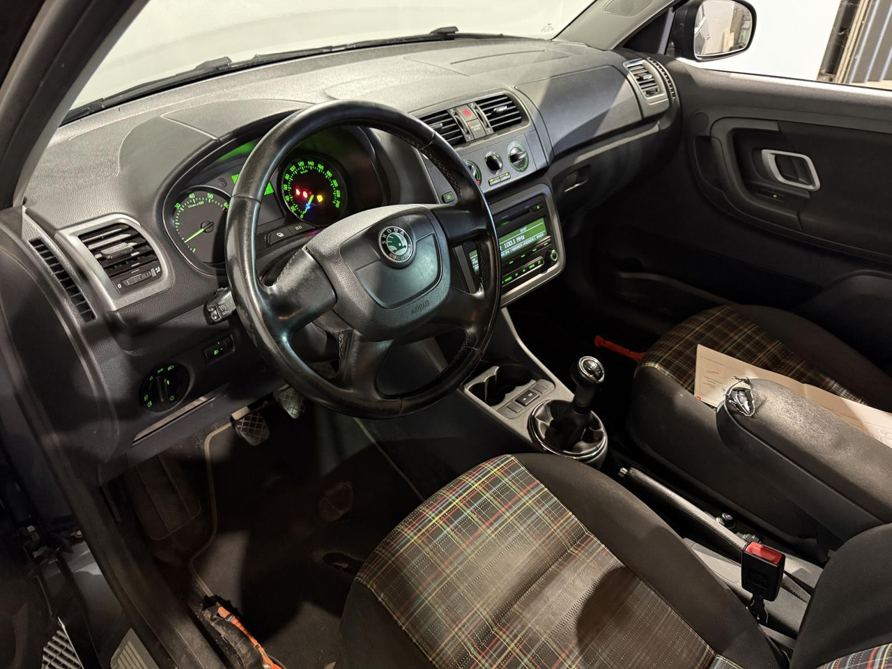 Skoda | Fabia Combi | 1.2 TSI Style | 2012 | 178.890 km | 45TZS5 | Logisch - سيارة: صورة 3 Skoda | Fabia Combi | 1.2 TSI Style | 2012 | 178.890 km | 45TZS5 | Logisch - سيارة: صورة 3