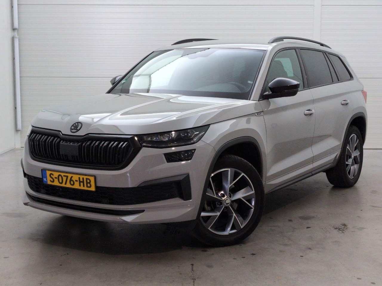 Skoda Kodiaq 1.5 TSI Sportline Business | 2023 | 87.432 km | Automaat | S076HB | NAP: Logisch - سيارة دفع رباعي: صورة 1 Skoda Kodiaq 1.5 TSI Sportline Business | 2023 | 87.432 km | Automaat | S076HB | NAP: Logisch - سيارة دفع رباعي: صورة 1