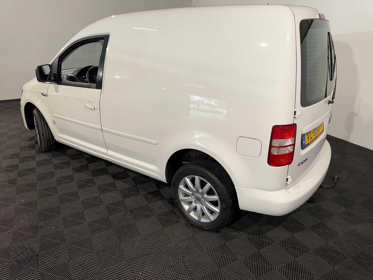 Volkswagen Caddy 1.6 TDI Economy Baseline VL-856-P - فان: صورة 3 Volkswagen Caddy 1.6 TDI Economy Baseline VL-856-P - فان: صورة 3