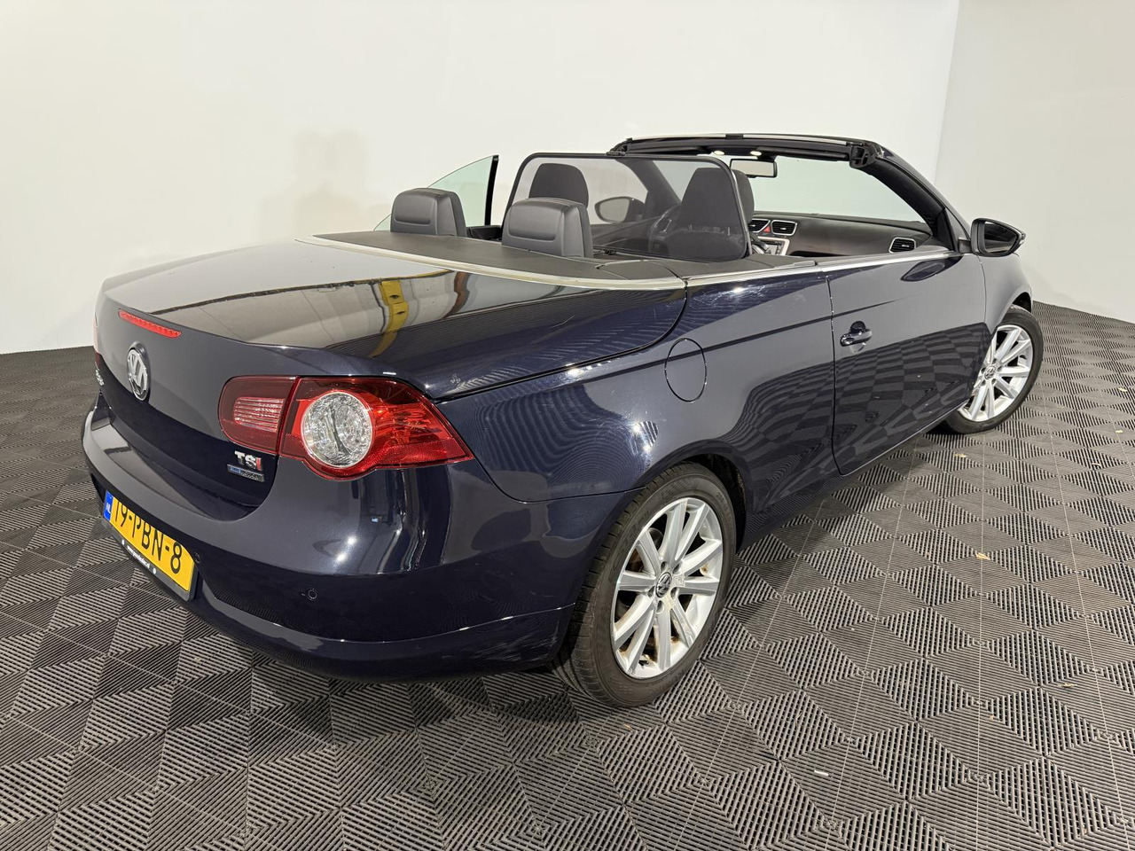Volkswagen | Eos | 1.4 TSI Highline BlueMotion | 2011 | 147.563 km | 19PBN8 | Logisch - سيارة: صورة 5 Volkswagen | Eos | 1.4 TSI Highline BlueMotion | 2011 | 147.563 km | 19PBN8 | Logisch - سيارة: صورة 5