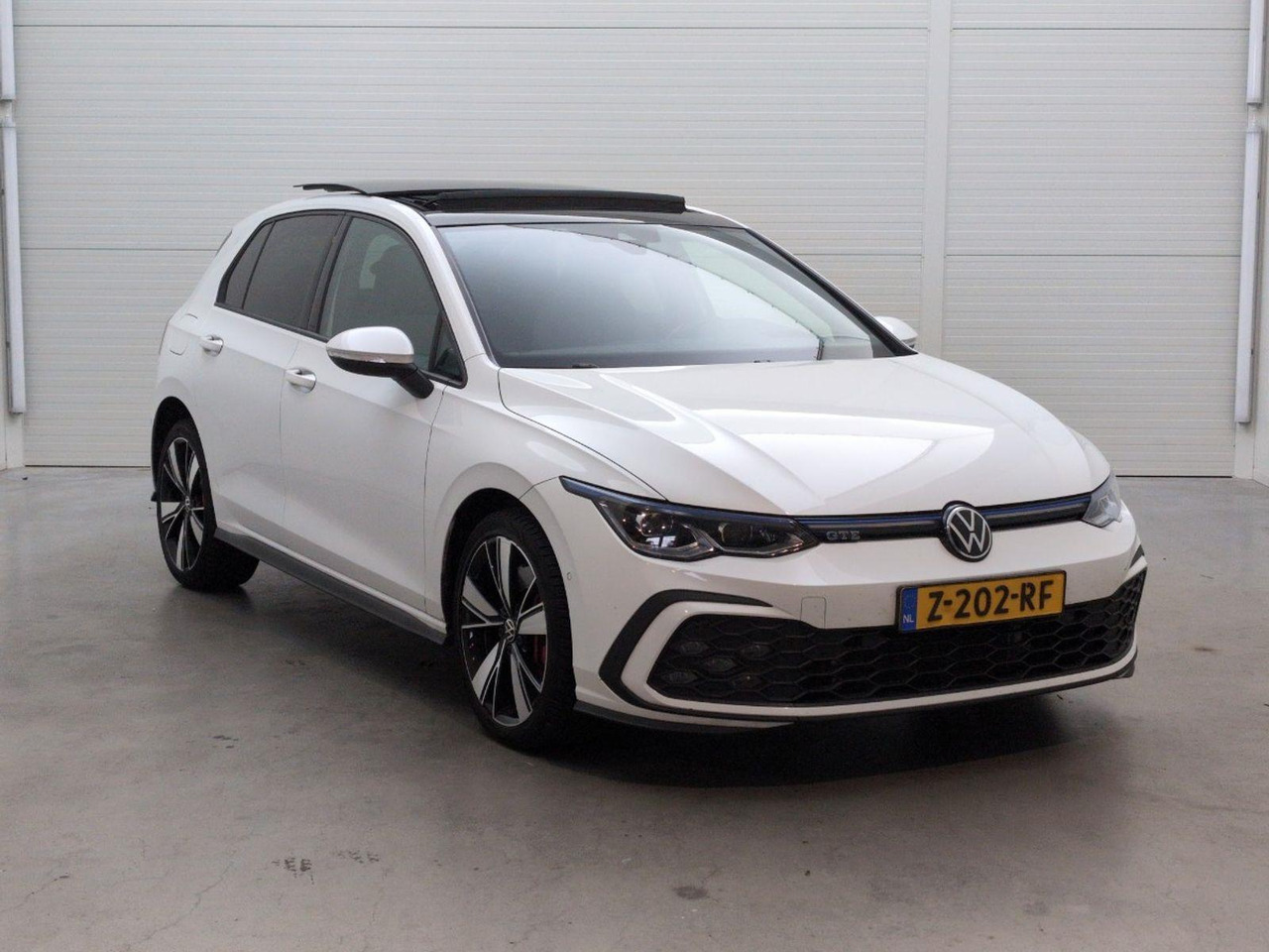 Volkswagen Golf 1.4 eHybrid GTE | 2022 | 76.195 km | Automaat | Z202RF | NAP: Geen oordeel - هاتشباك: صورة 2 Volkswagen Golf 1.4 eHybrid GTE | 2022 | 76.195 km | Automaat | Z202RF | NAP: Geen oordeel - هاتشباك: صورة 2