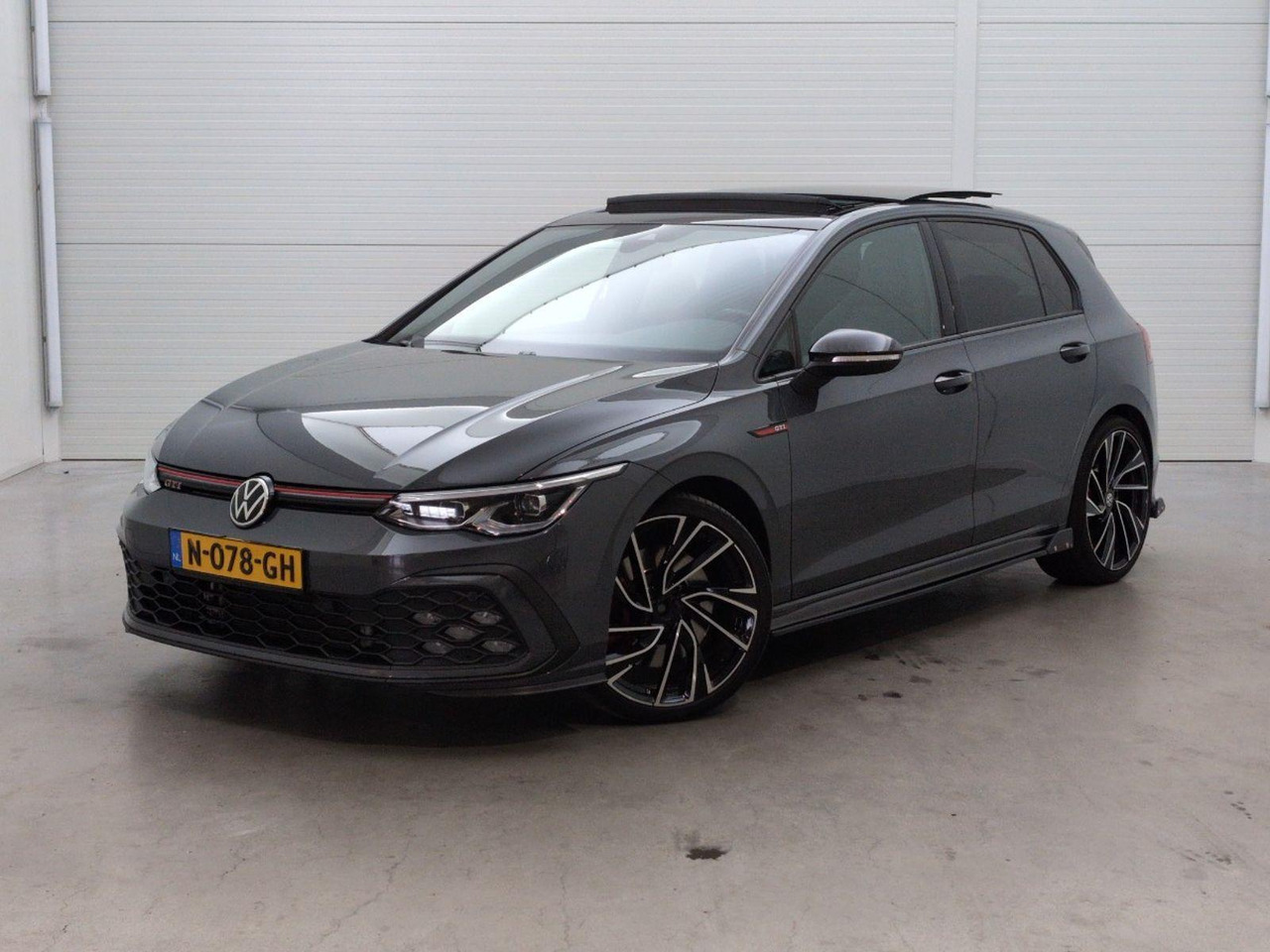 Volkswagen Golf 2.0 TSI GTI | 2021 | 104.458 km | Automaat | N078GH | NAP: Geen oordeel - هاتشباك: صورة 1 Volkswagen Golf 2.0 TSI GTI | 2021 | 104.458 km | Automaat | N078GH | NAP: Geen oordeel - هاتشباك: صورة 1