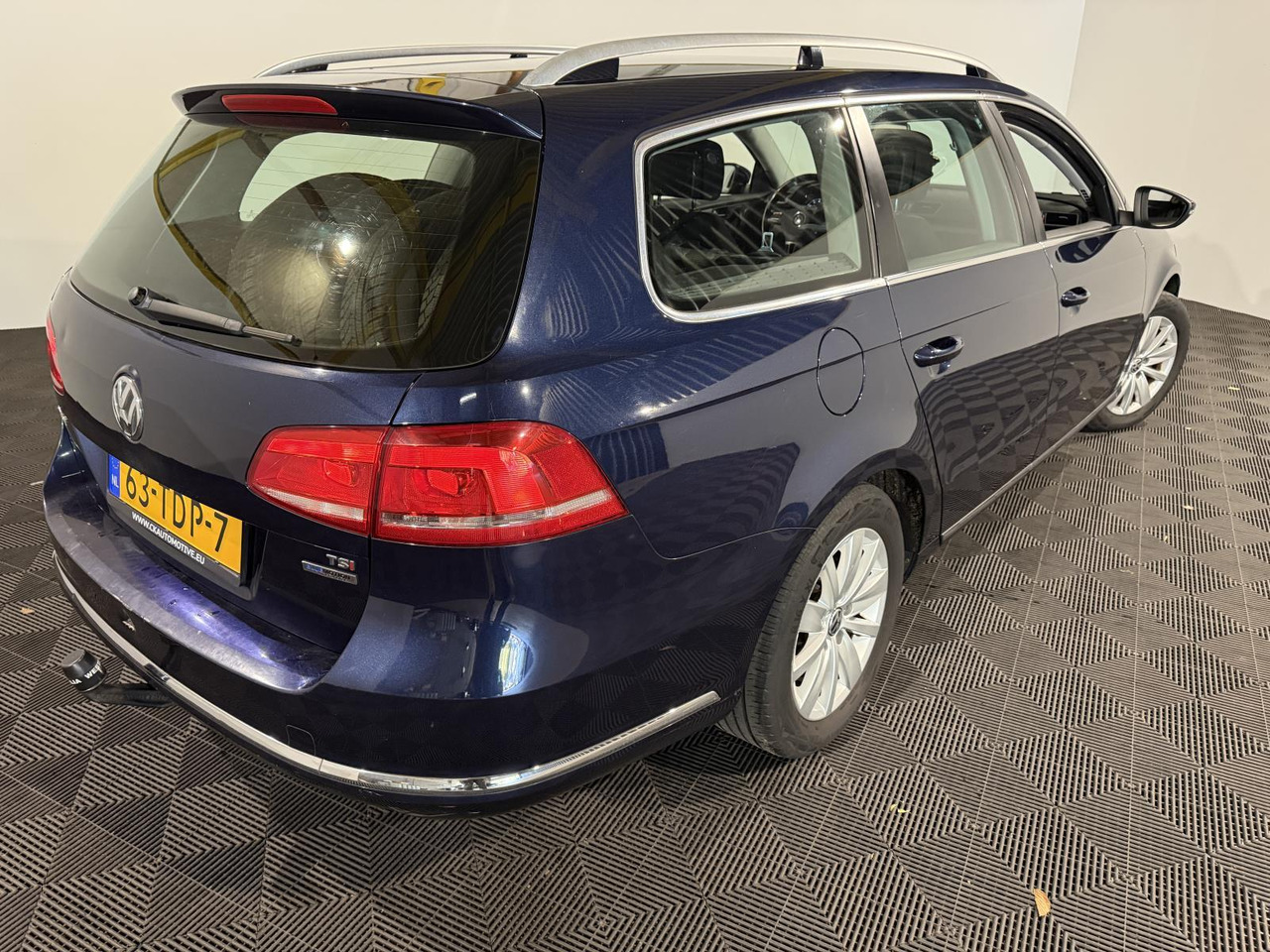 Volkswagen | Passat Variant | 1.4 TSI Comfortline BlueMotion | 2012 | 223.524 km | 63TDP7 | Logisch - سيارة: صورة 4 Volkswagen | Passat Variant | 1.4 TSI Comfortline BlueMotion | 2012 | 223.524 km | 63TDP7 | Logisch - سيارة: صورة 4