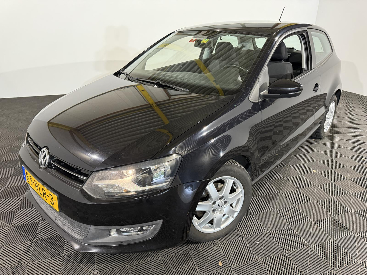 Volkswagen | Polo | 1.2 TSI Comfortline | 2011 | 290.823 km | 89RLR3 | Logisch - هاتشباك: صورة 1 Volkswagen | Polo | 1.2 TSI Comfortline | 2011 | 290.823 km | 89RLR3 | Logisch - هاتشباك: صورة 1