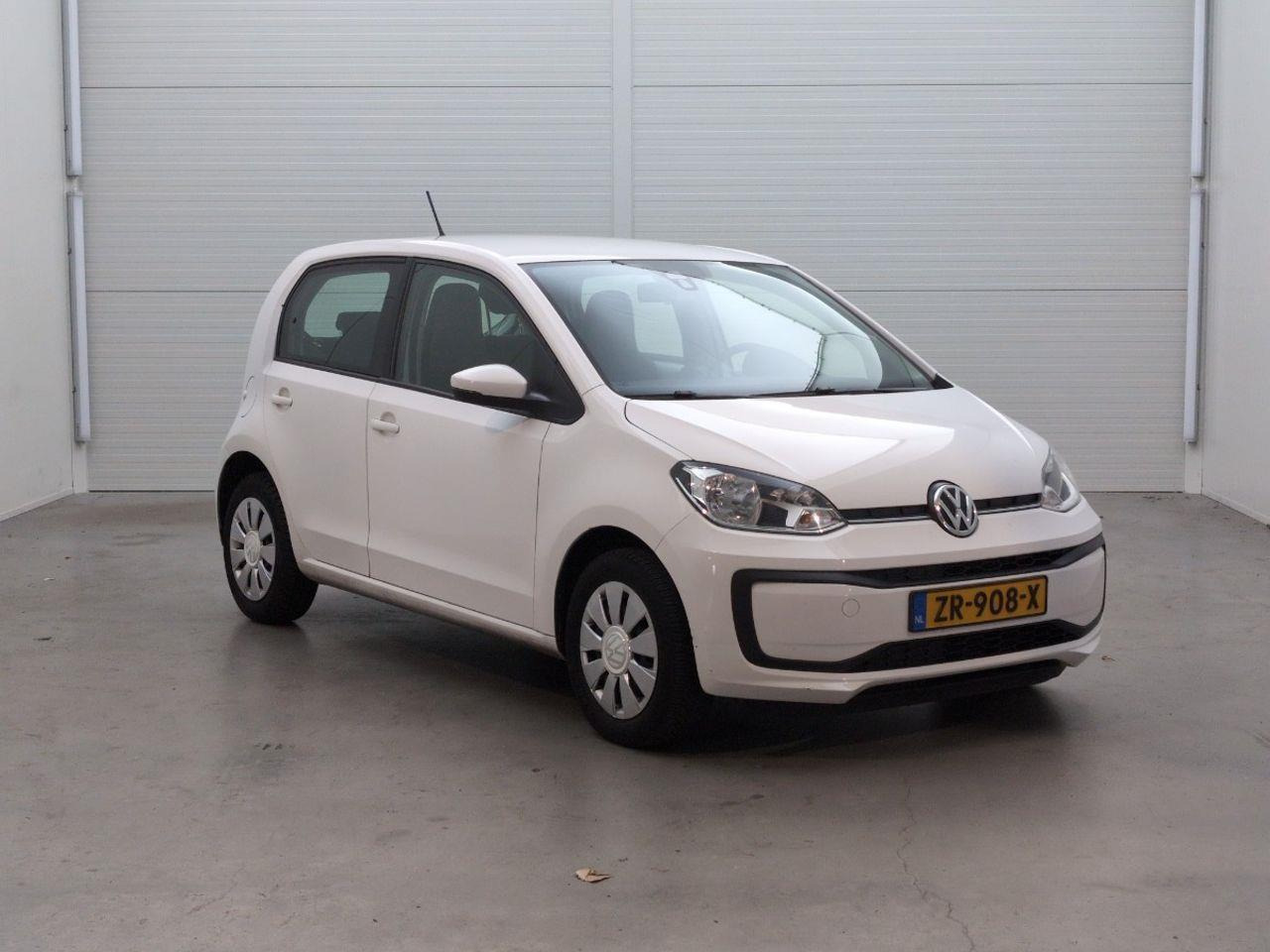 Volkswagen Up! 1.0 BMT move up! | 2019 | 114.730 km | ZR908X | NAP: Logisch - هاتشباك: صورة 2 Volkswagen Up! 1.0 BMT move up! | 2019 | 114.730 km | ZR908X | NAP: Logisch - هاتشباك: صورة 2