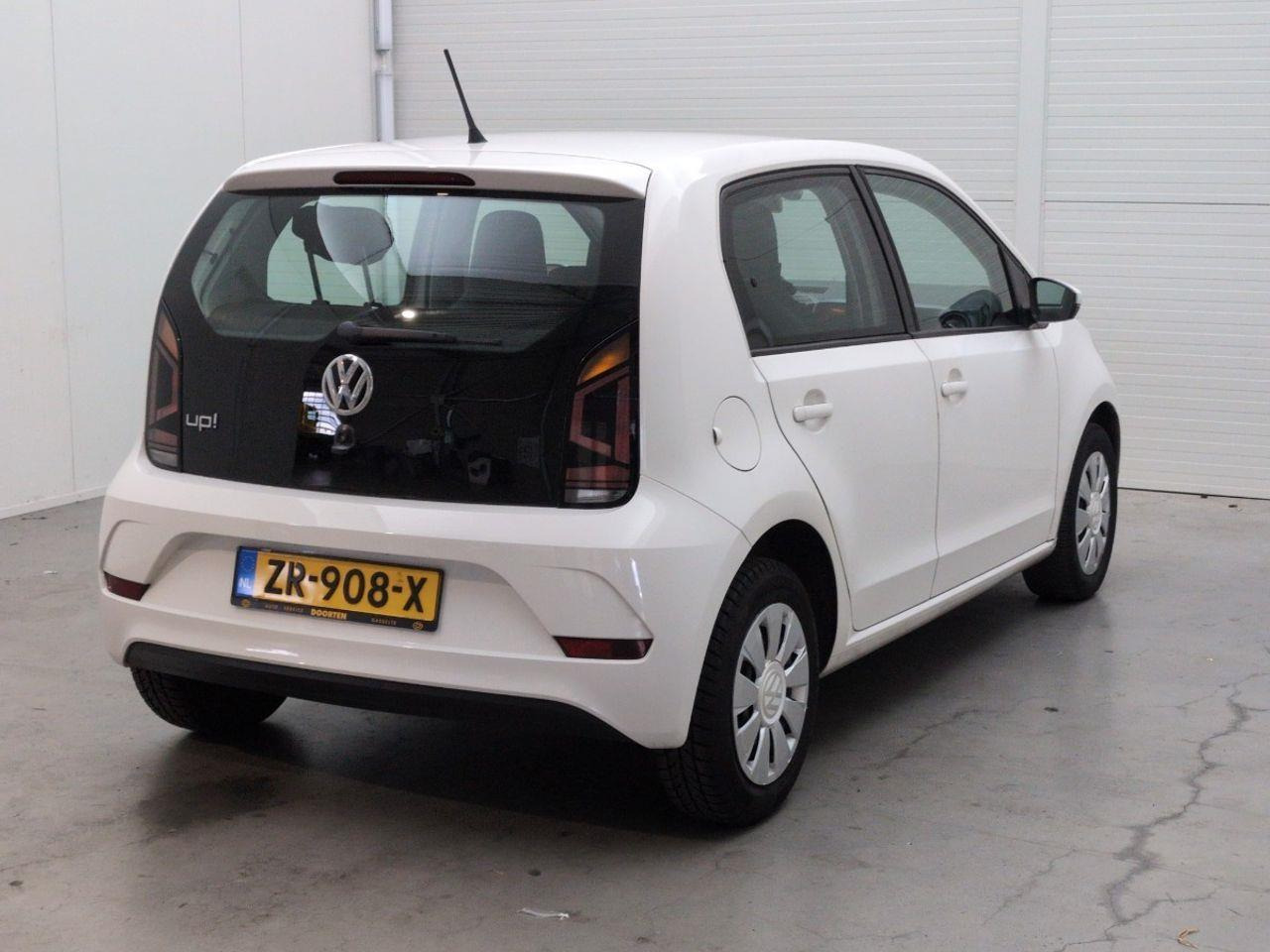 Volkswagen Up! 1.0 BMT move up! | 2019 | 114.730 km | ZR908X | NAP: Logisch - هاتشباك: صورة 4 Volkswagen Up! 1.0 BMT move up! | 2019 | 114.730 km | ZR908X | NAP: Logisch - هاتشباك: صورة 4