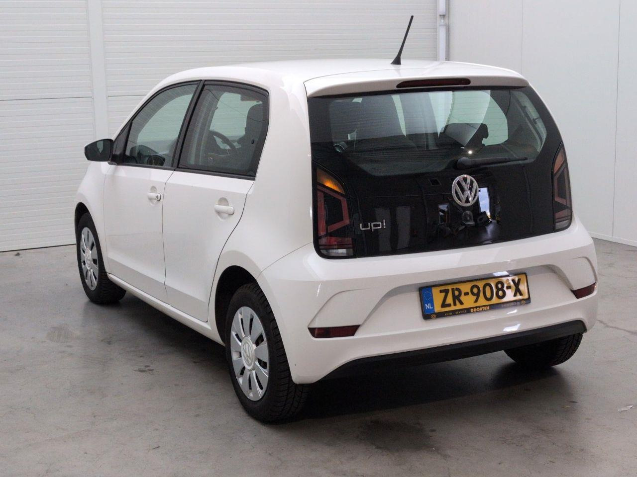 Volkswagen Up! 1.0 BMT move up! | 2019 | 114.730 km | ZR908X | NAP: Logisch - هاتشباك: صورة 3 Volkswagen Up! 1.0 BMT move up! | 2019 | 114.730 km | ZR908X | NAP: Logisch - هاتشباك: صورة 3