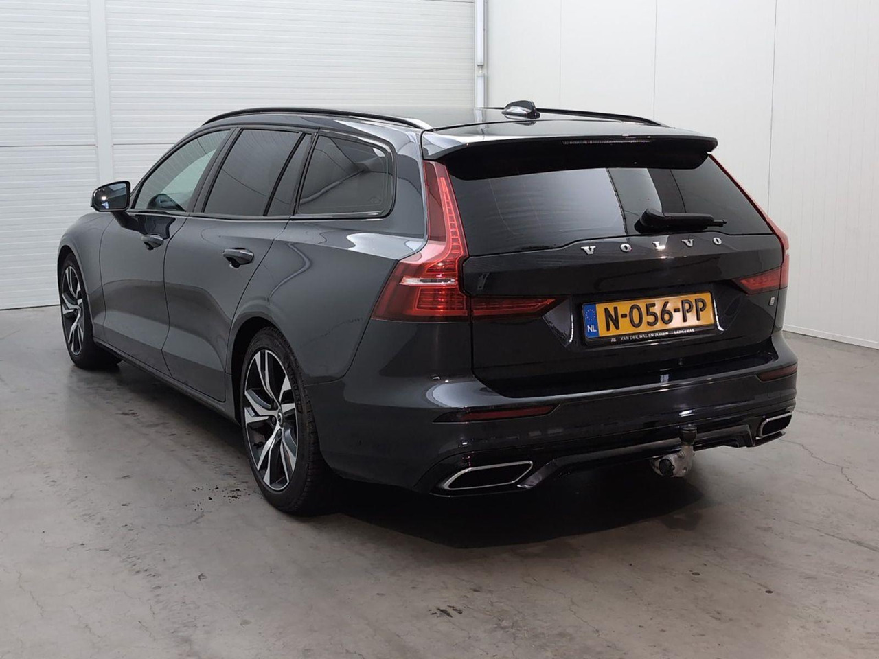 Volvo V60 2.0 D4 Inscription | 2019 | 192.437 km | Automaat | N056PP | NAP: Geen oordeel - سيارة: صورة 3 Volvo V60 2.0 D4 Inscription | 2019 | 192.437 km | Automaat | N056PP | NAP: Geen oordeel - سيارة: صورة 3