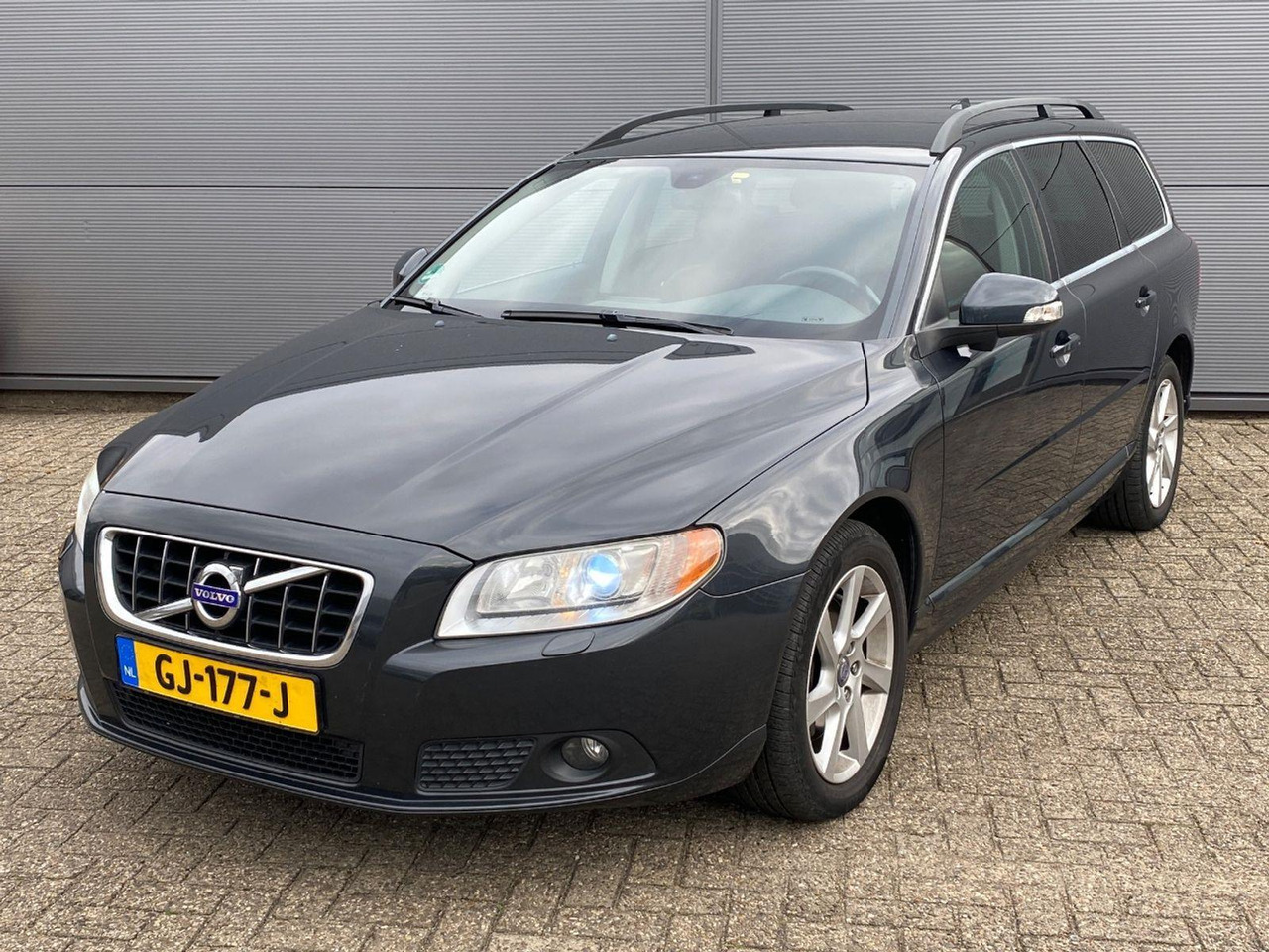 Volvo V70 2.0 D3 Summum | 2011 | 382.199 km | Automaat | GJ177J | NAP: Geen oordeel - سيارة: صورة 1 Volvo V70 2.0 D3 Summum | 2011 | 382.199 km | Automaat | GJ177J | NAP: Geen oordeel - سيارة: صورة 1