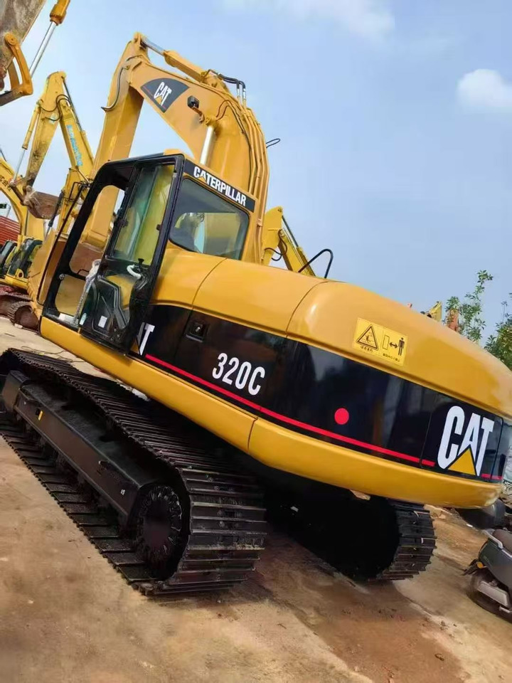 CATPILLAR 320CL - حفار زحاف: صورة 1 CATPILLAR 320CL - حفار زحاف: صورة 1