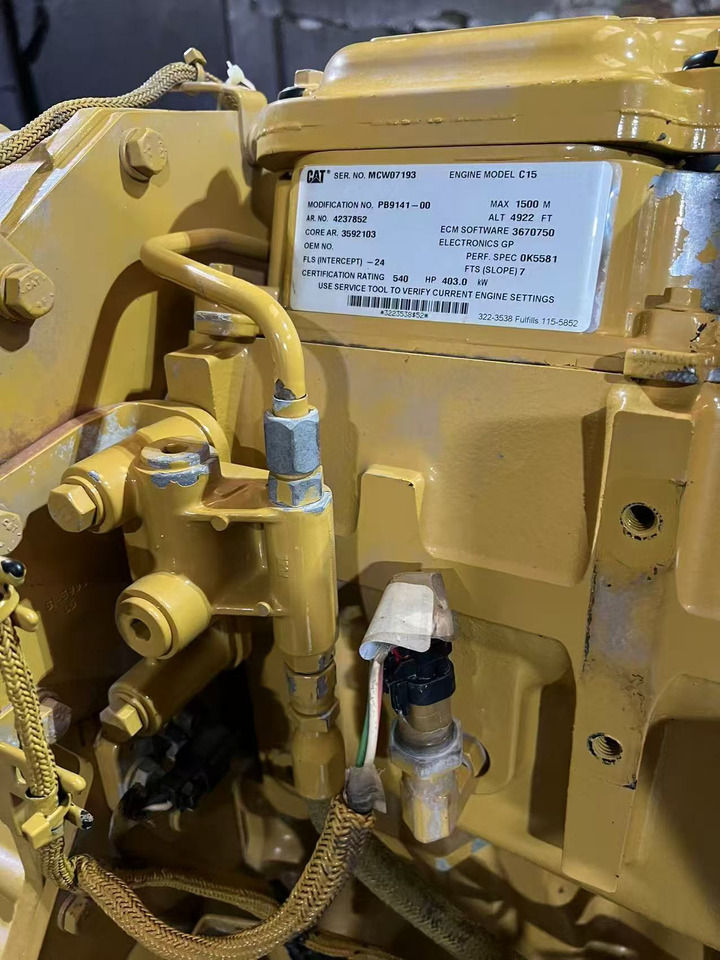 CATPILLAR C15 - محرك - آلات البناء: صورة 4 CATPILLAR C15 - محرك - آلات البناء: صورة 4