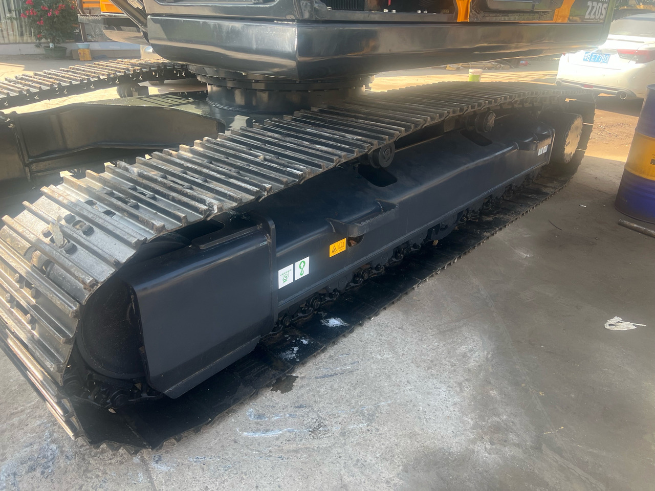 Hyundai 220S - حفار زحاف: صورة 5 Hyundai 220S - حفار زحاف: صورة 5