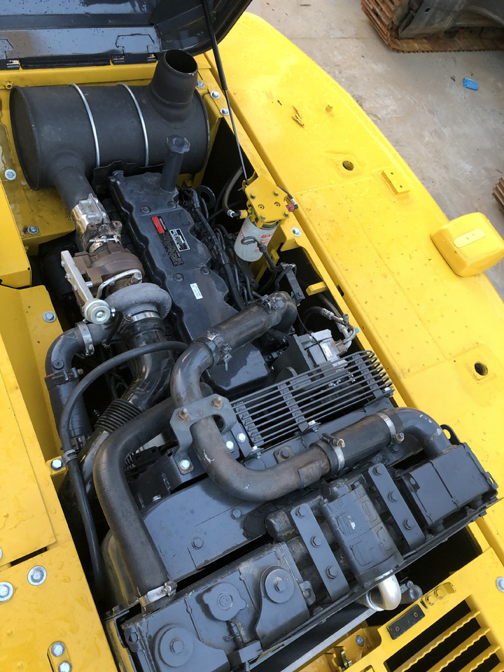 KOMATSU PC220-8N1 - حفار زحاف: صورة 4 KOMATSU PC220-8N1 - حفار زحاف: صورة 4