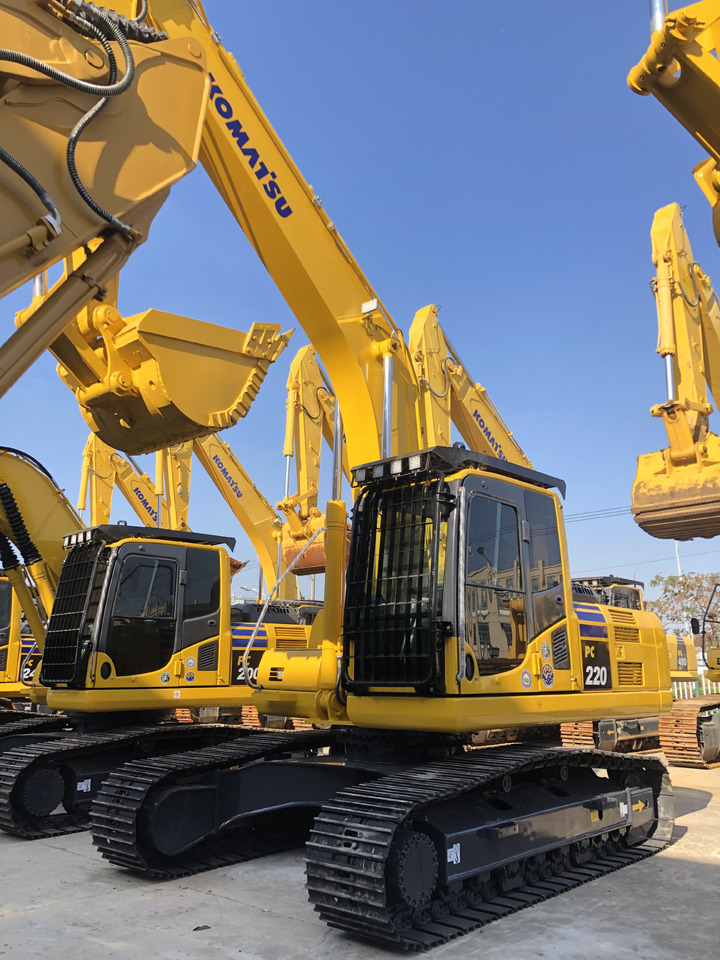 KOMATSU PC220-8N1 - حفار زحاف: صورة 2 KOMATSU PC220-8N1 - حفار زحاف: صورة 2