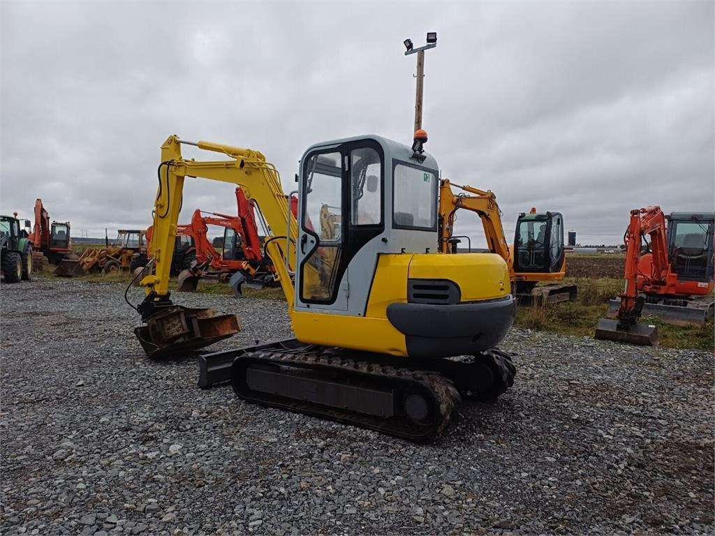 Airman AX45-2/Hitachi zx50 - حفارة مُصَّغرة: صورة 3 Airman AX45-2/Hitachi zx50 - حفارة مُصَّغرة: صورة 3