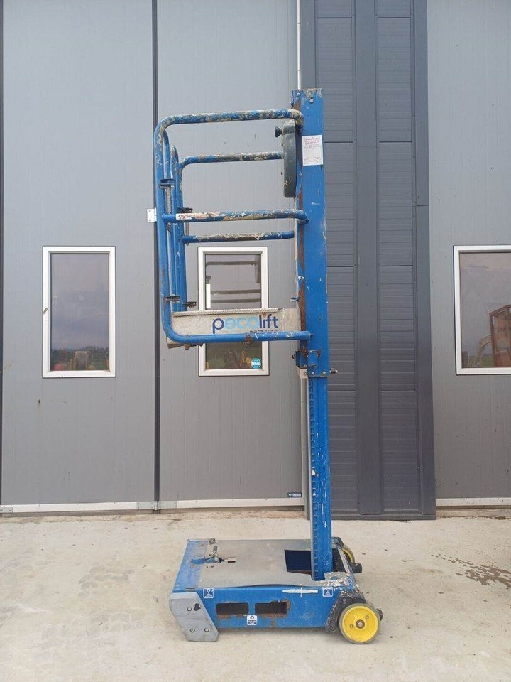 JLG Peco lift henkilönostin - الرأسي رفع الصاري: صورة 1 JLG Peco lift henkilönostin - الرأسي رفع الصاري: صورة 1