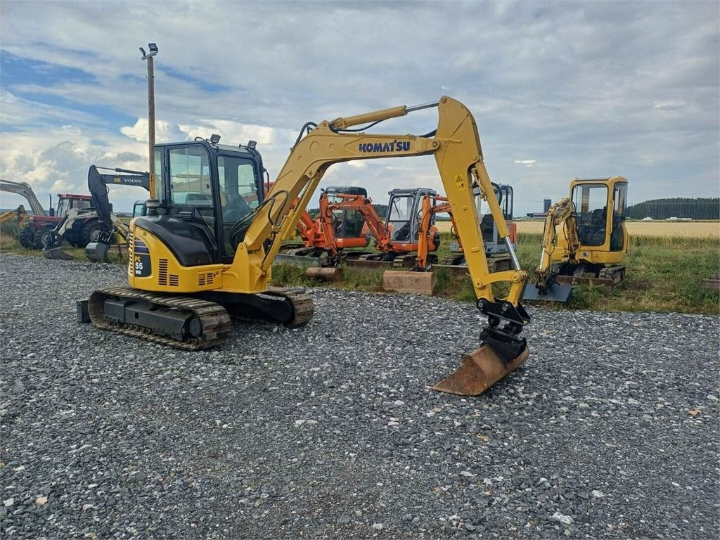 Komatsu PC50mr2 kallistuvalla liittimellä - حفارة مُصَّغرة: صورة 5 Komatsu PC50mr2 kallistuvalla liittimellä - حفارة مُصَّغرة: صورة 5