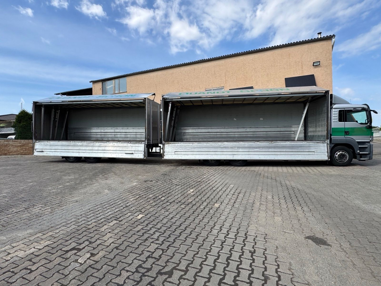 MAN TGS 26.460 2xAHK/2xLBW/Lenk-Lift/kpl.Zug - شاحنة المشروبات: صورة 5 MAN TGS 26.460 2xAHK/2xLBW/Lenk-Lift/kpl.Zug - شاحنة المشروبات: صورة 5