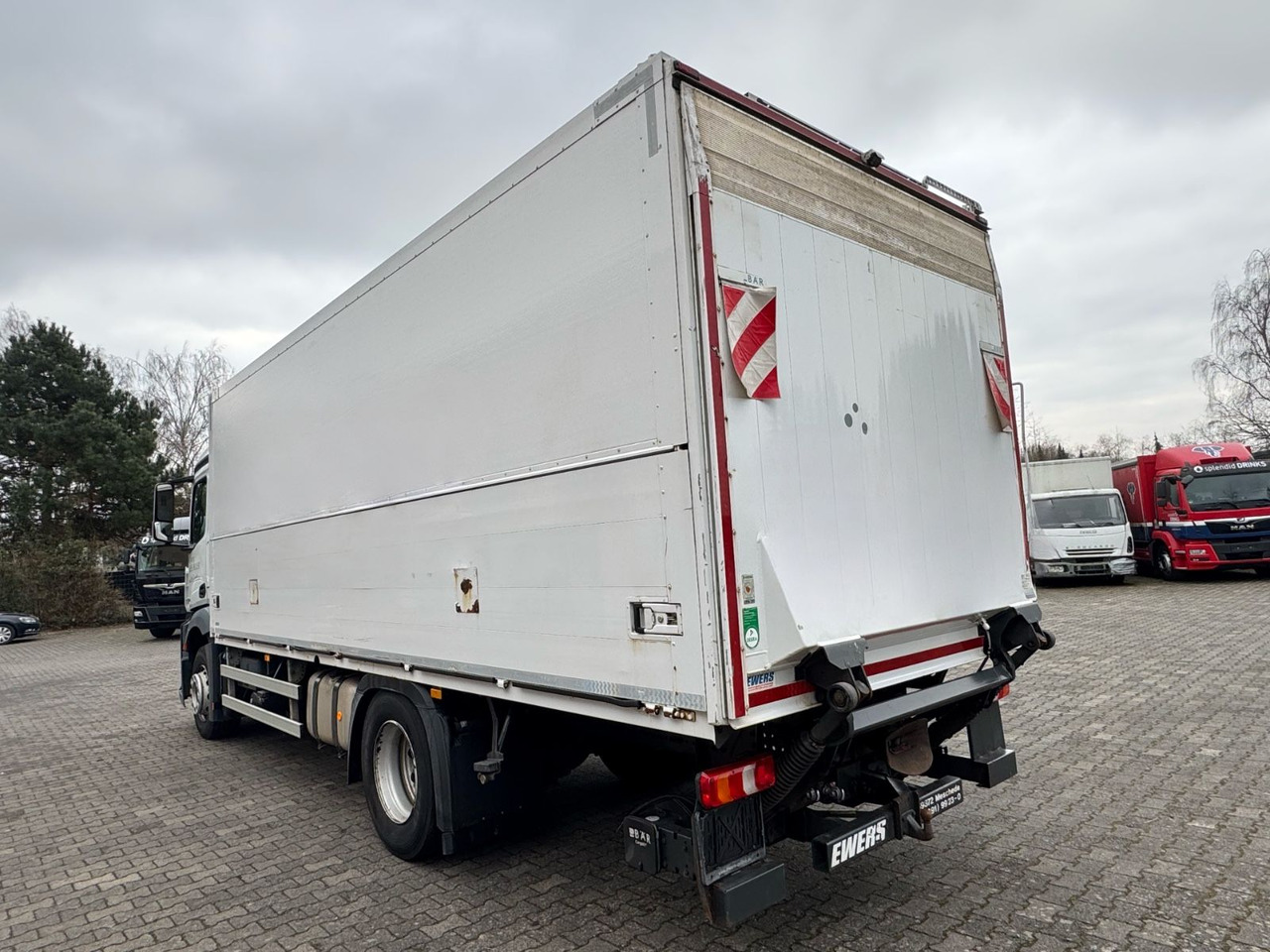 Mercedes-Benz Antos 1836L/4x2/2t.LBW/2xAHK/aus.1Hand/16.Pal. - شاحنة المشروبات: صورة 5 Mercedes-Benz Antos 1836L/4x2/2t.LBW/2xAHK/aus.1Hand/16.Pal. - شاحنة المشروبات: صورة 5
