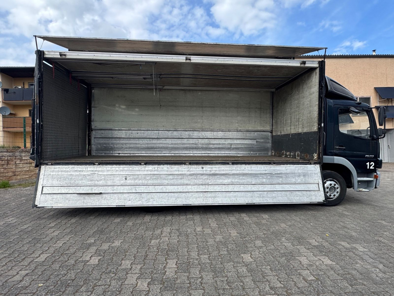Mercedes-Benz Atego1523/LBW/AHK/Klima/Standh./aus.1Hand - شاحنة المشروبات: صورة 4 Mercedes-Benz Atego1523/LBW/AHK/Klima/Standh./aus.1Hand - شاحنة المشروبات: صورة 4