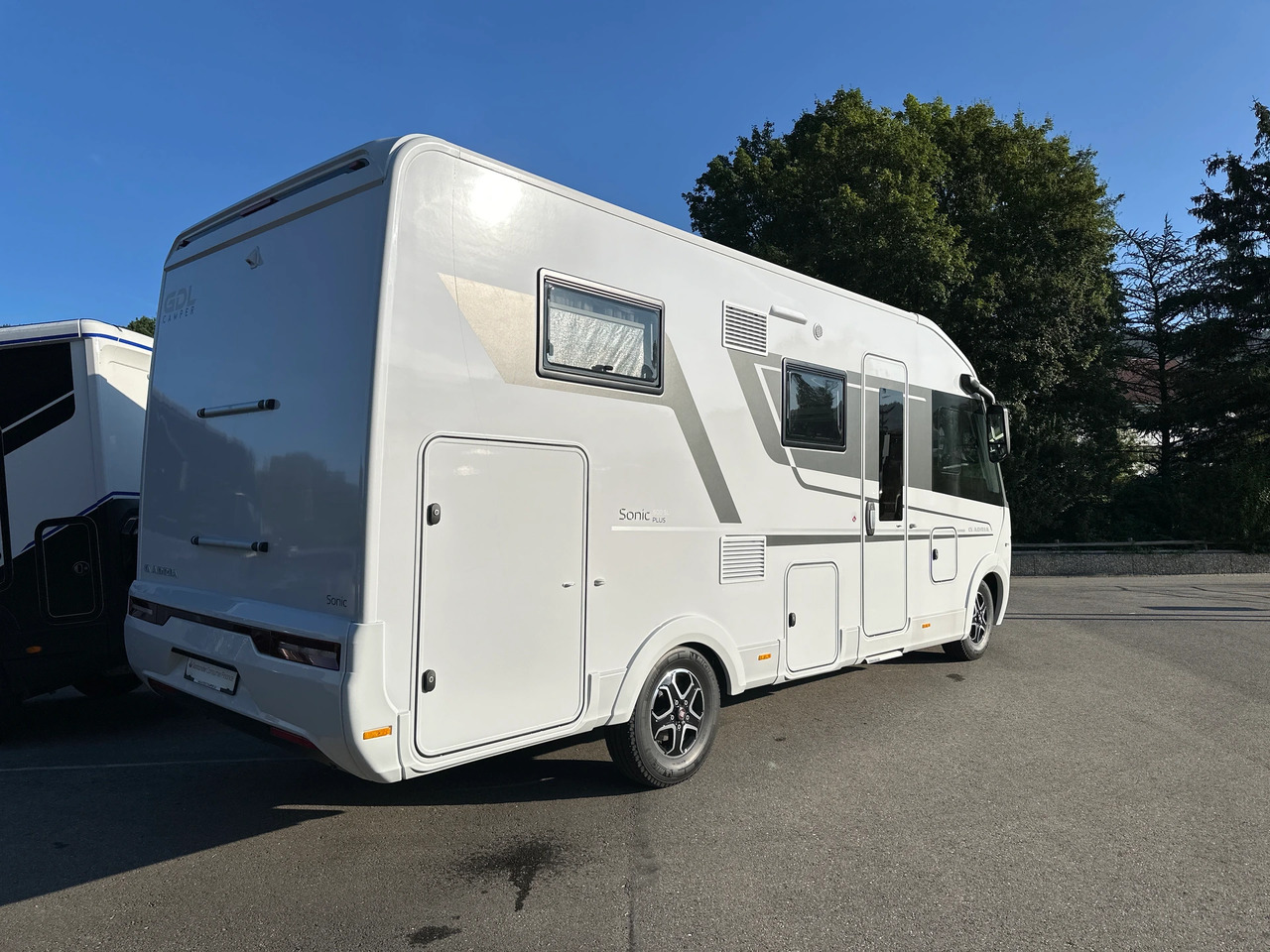 ADRIA Sonic Plus 600 SL - موتر هوم متكامل: صورة 2 ADRIA Sonic Plus 600 SL - موتر هوم متكامل: صورة 2