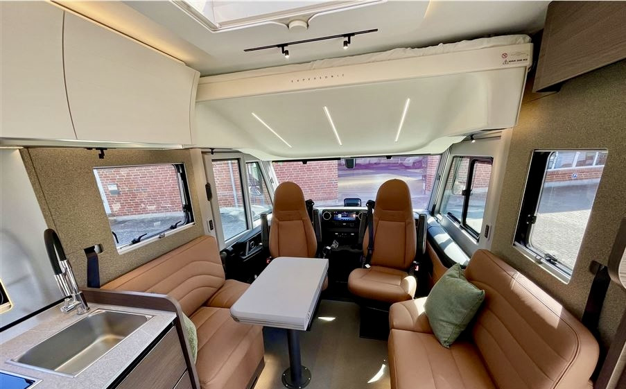 ADRIA Super Sonic 780 DC - موتر هوم متكامل: صورة 4 ADRIA Super Sonic 780 DC - موتر هوم متكامل: صورة 4