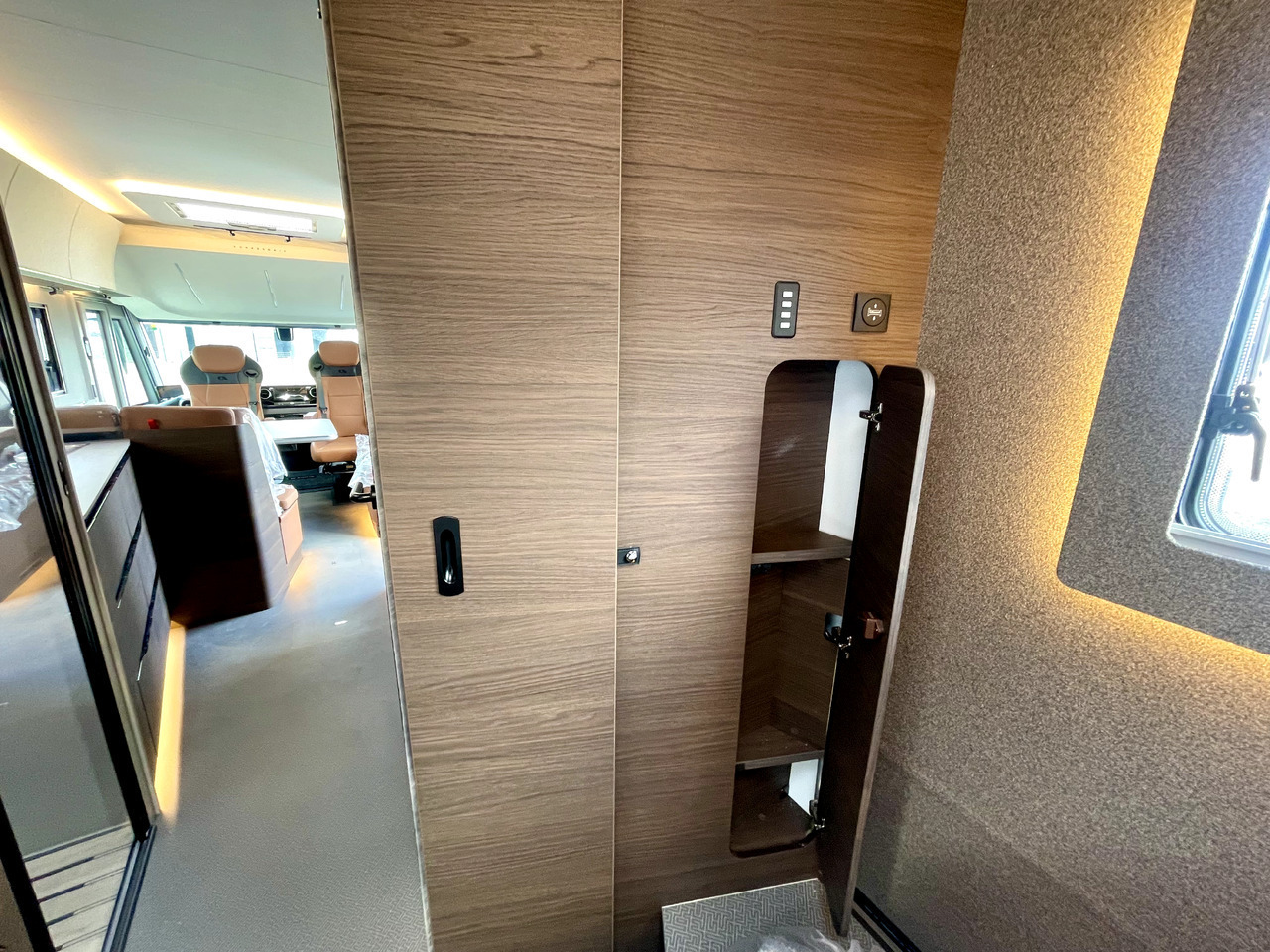 جديدة موتر هوم متكامل Adria Super Sonic 890 LC: صورة 14 جديدة موتر هوم متكامل Adria Super Sonic 890 LC: صورة 14
