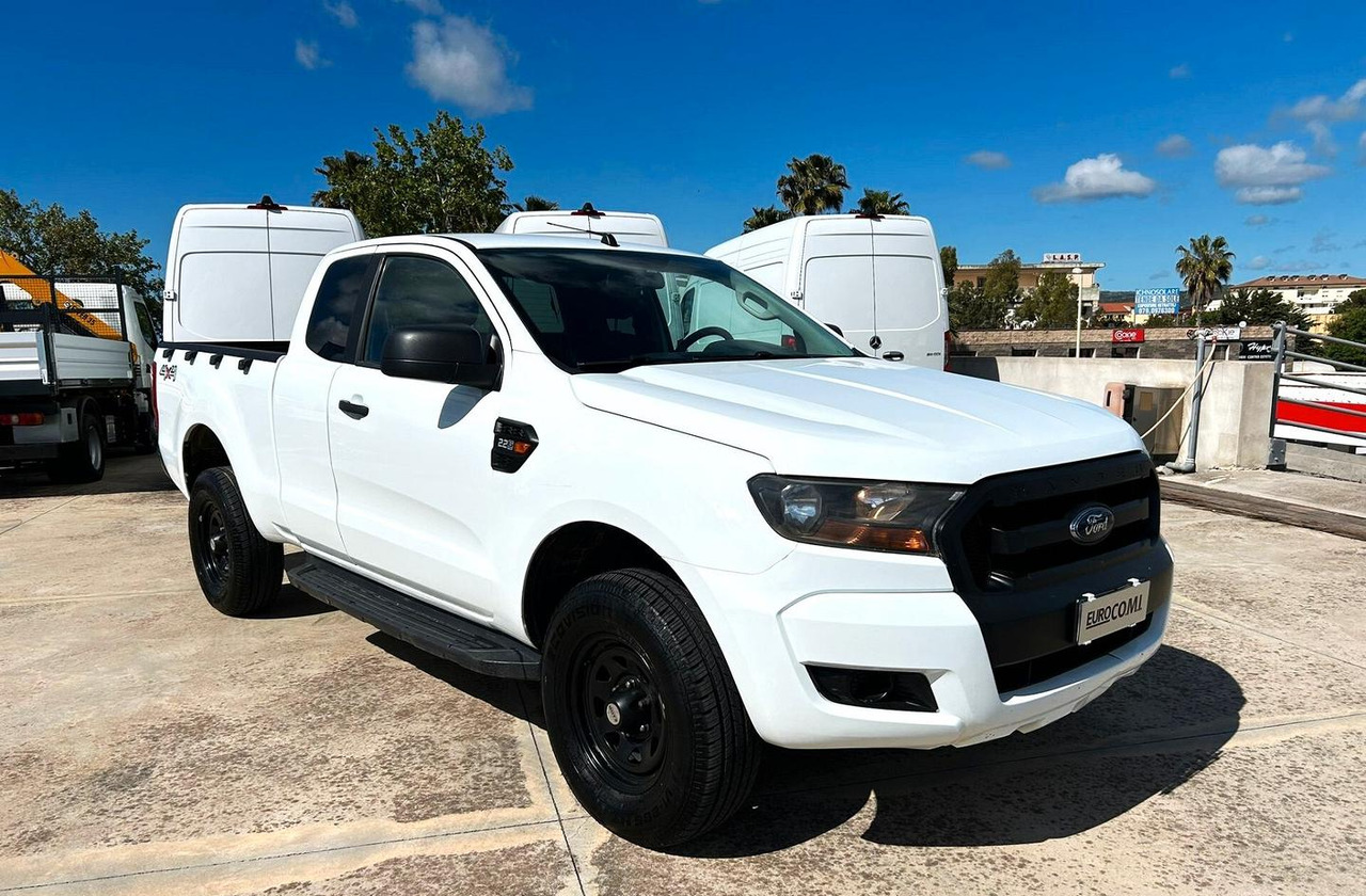 Ford Ranger 2.2 160 cv XL Supercab 4 posti 4wd gan - شاحنة البيك أب: صورة 3 Ford Ranger 2.2 160 cv XL Supercab 4 posti 4wd gan - شاحنة البيك أب: صورة 3