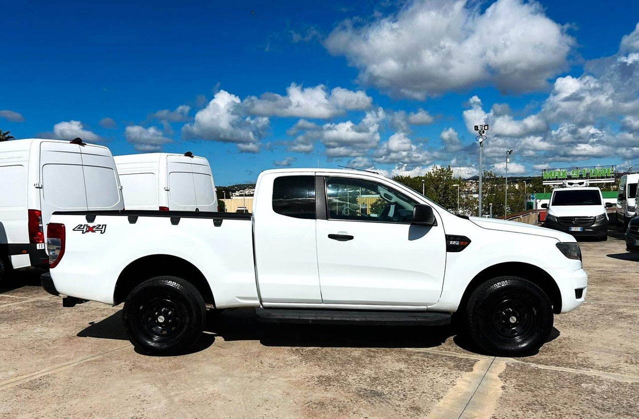 Ford Ranger 2.2 160 cv XL Supercab 4 posti 4wd gan - شاحنة البيك أب: صورة 4 Ford Ranger 2.2 160 cv XL Supercab 4 posti 4wd gan - شاحنة البيك أب: صورة 4