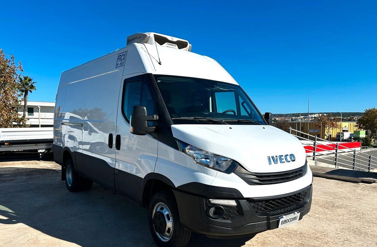 Iveco Daily 35C15 Furgone gemellato Isotermico - شاحنة مُبرّدة للتوصيل: صورة 3 Iveco Daily 35C15 Furgone gemellato Isotermico - شاحنة مُبرّدة للتوصيل: صورة 3