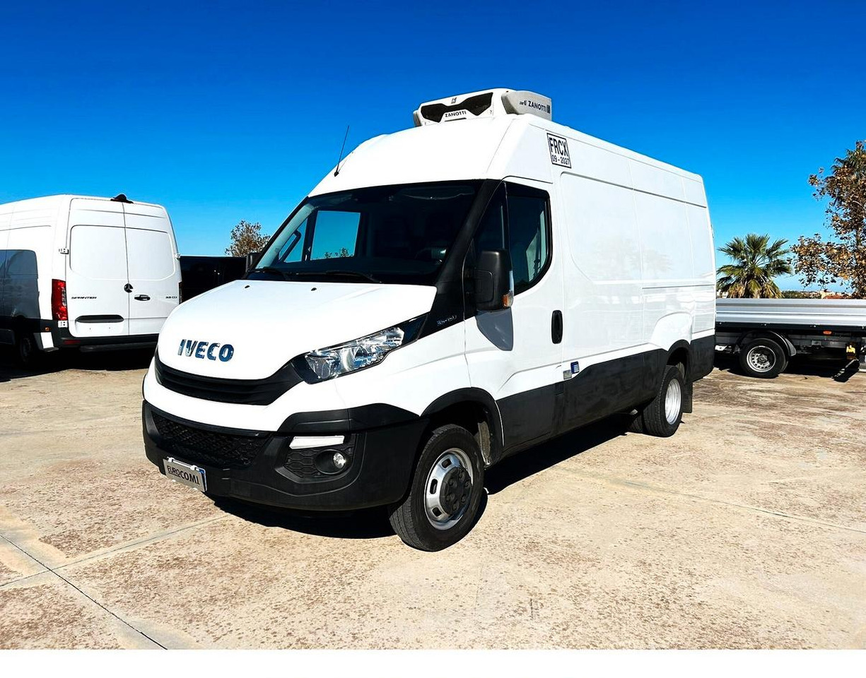 Iveco Daily 35C15 Furgone gemellato Isotermico - شاحنة مُبرّدة للتوصيل: صورة 1 Iveco Daily 35C15 Furgone gemellato Isotermico - شاحنة مُبرّدة للتوصيل: صورة 1