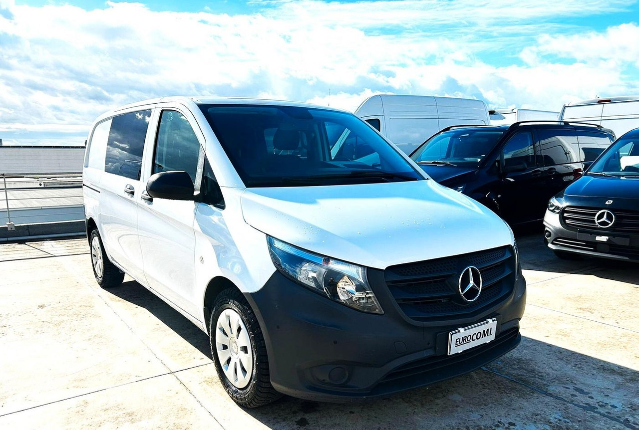 Mercedes Benz Vito Mixto Autocarro 6 posti - الشاحنات الصغيرة كابينة مزدوجة: صورة 3 Mercedes Benz Vito Mixto Autocarro 6 posti - الشاحنات الصغيرة كابينة مزدوجة: صورة 3