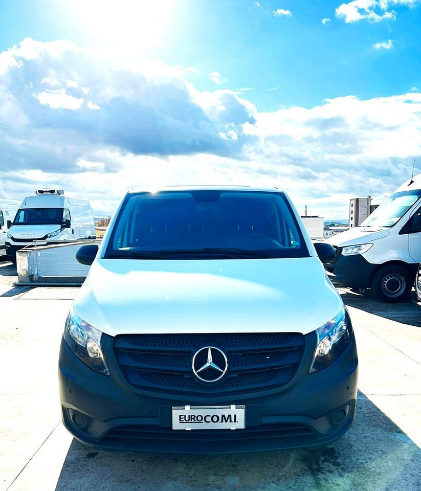 Mercedes Benz Vito Mixto Autocarro 6 posti - الشاحنات الصغيرة كابينة مزدوجة: صورة 2 Mercedes Benz Vito Mixto Autocarro 6 posti - الشاحنات الصغيرة كابينة مزدوجة: صورة 2