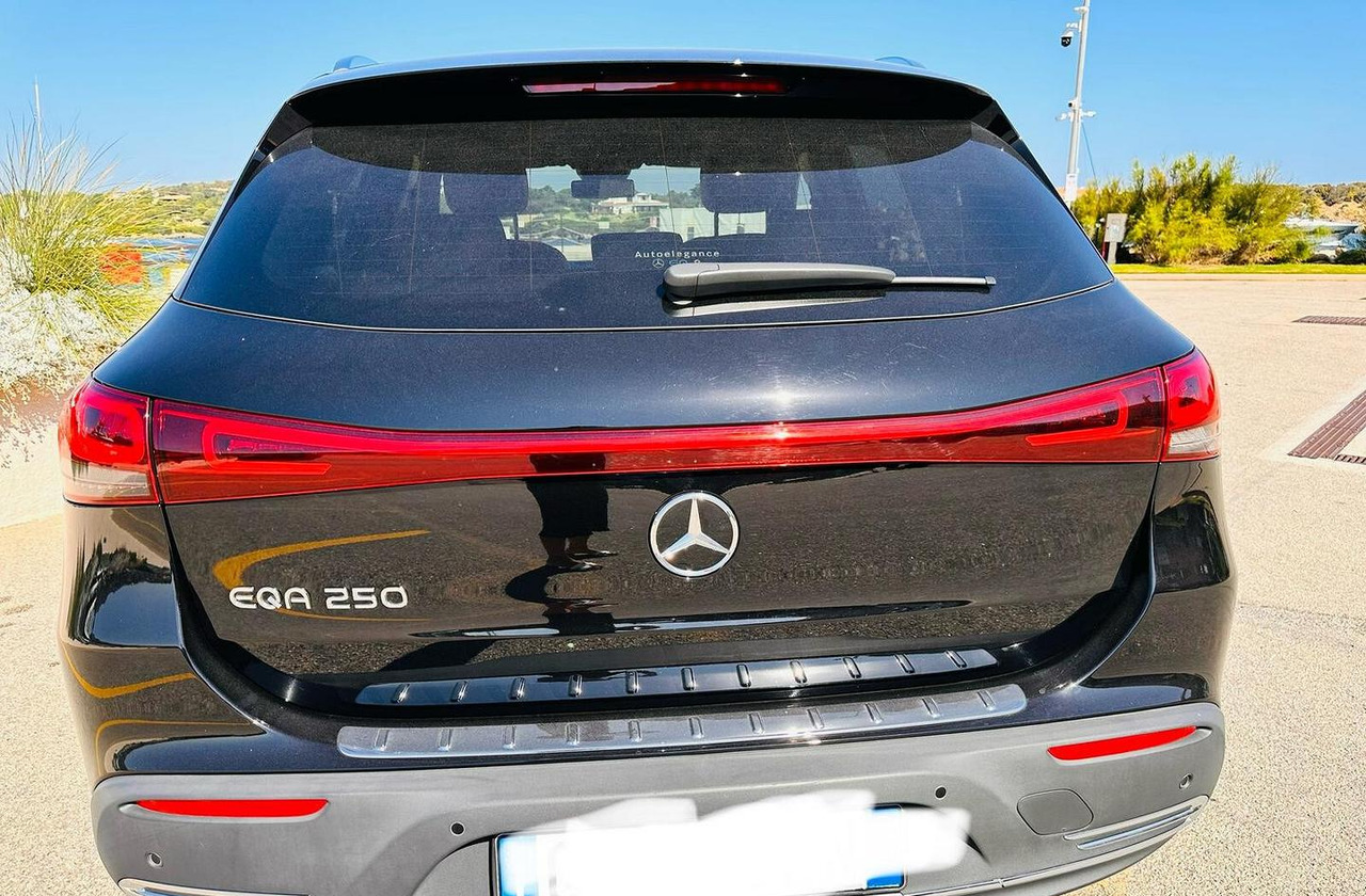 Mercedes-benz EQA 250 Sport Plus - سيارة: صورة 4 Mercedes-benz EQA 250 Sport Plus - سيارة: صورة 4