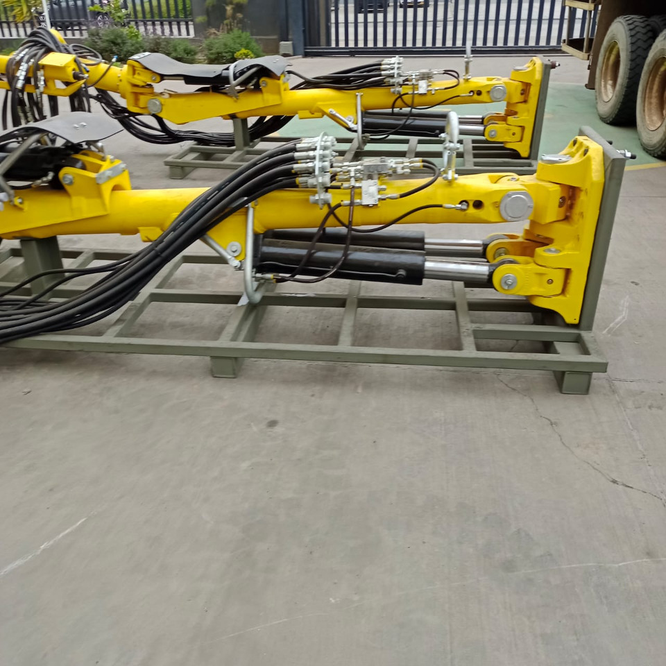 ATLAS COPCO EPIROC BRAZOS BUT28 PARA JUMBOS BOOMER 281 Y 282 - آلة التعدين: صورة 5 ATLAS COPCO EPIROC BRAZOS BUT28 PARA JUMBOS BOOMER 281 Y 282 - آلة التعدين: صورة 5