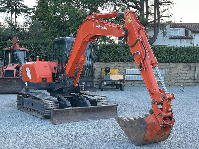 Doosan SOLAR 75V - حفارة: صورة 2 Doosan SOLAR 75V - حفارة: صورة 2
