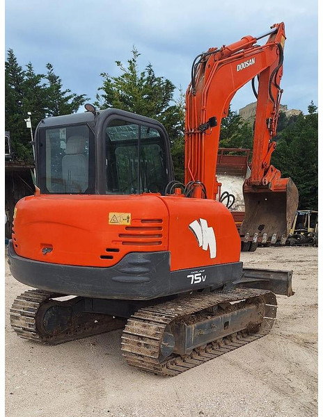 Doosan SOLAR 75V - حفارة: صورة 4 Doosan SOLAR 75V - حفارة: صورة 4