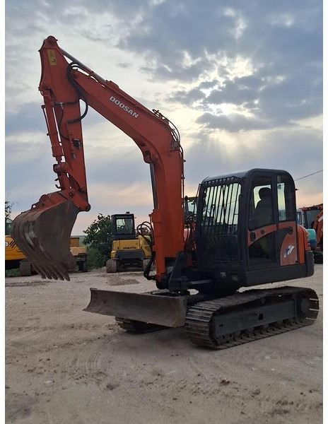 Doosan SOLAR 75V - حفارة: صورة 2 Doosan SOLAR 75V - حفارة: صورة 2