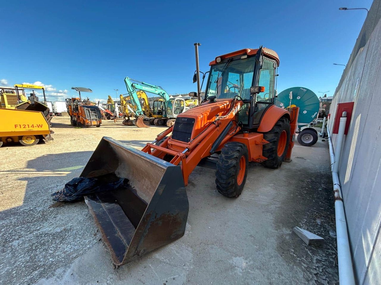 FIAT HITACHI FB100 - جرافة حفار: صورة 1 FIAT HITACHI FB100 - جرافة حفار: صورة 1