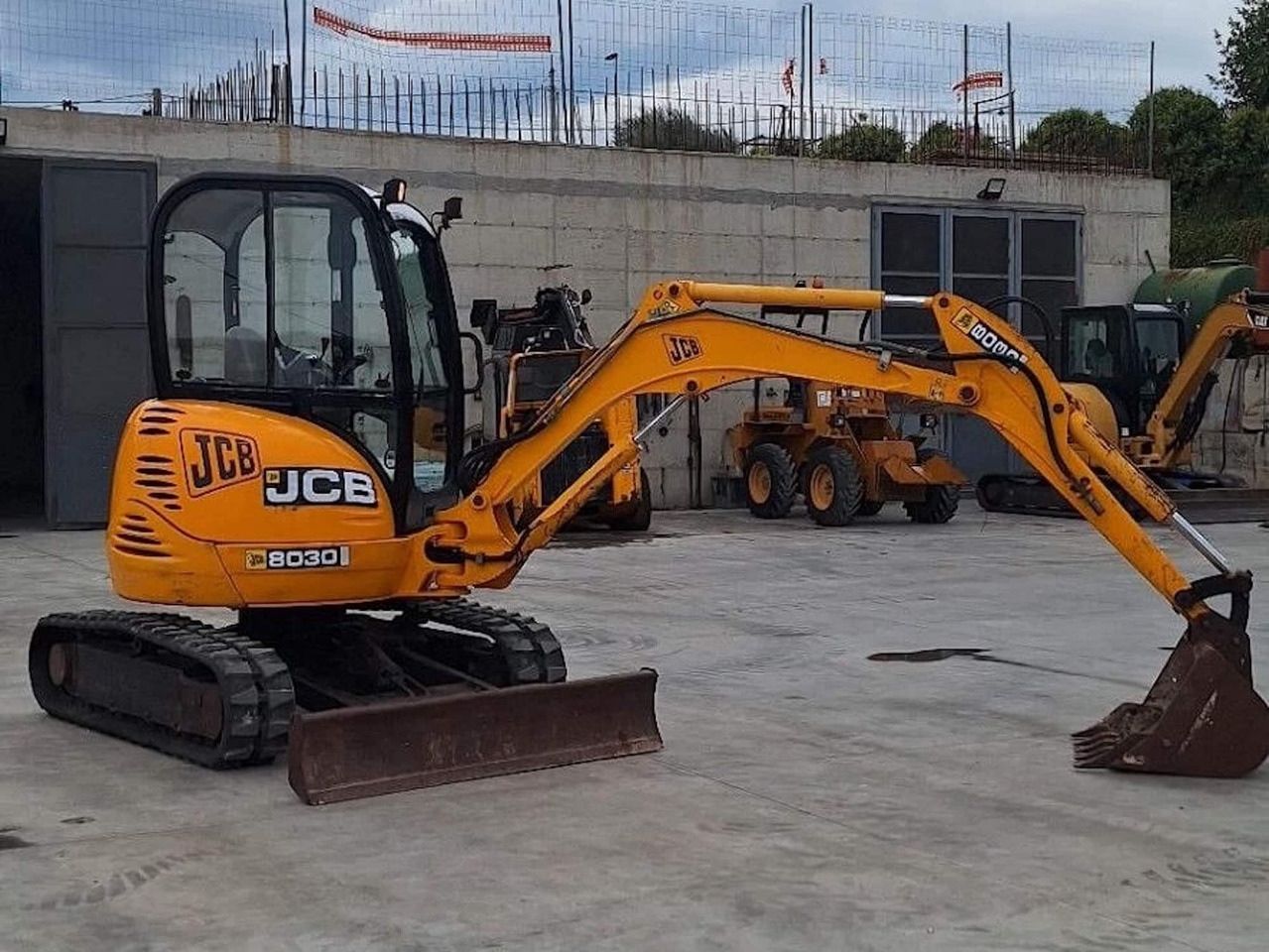 JCB 8030ZTS - حفارة مُصَّغرة: صورة 2 JCB 8030ZTS - حفارة مُصَّغرة: صورة 2