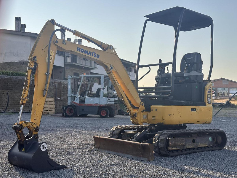 Komatsu PC16R-3HS - حفارة مُصَّغرة: صورة 2 Komatsu PC16R-3HS - حفارة مُصَّغرة: صورة 2