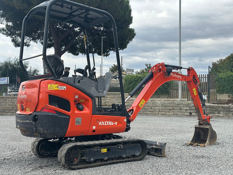 Kubota KX016-4 - حفارة مُصَّغرة: صورة 3 Kubota KX016-4 - حفارة مُصَّغرة: صورة 3