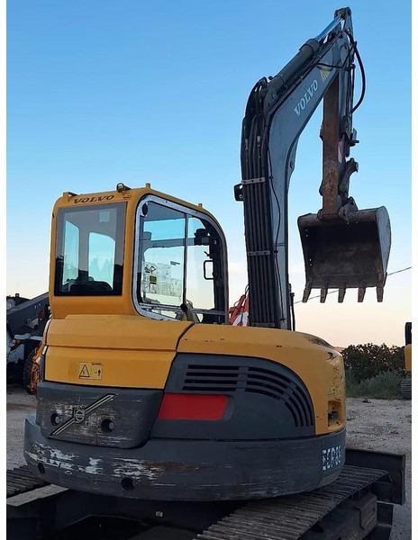 Volvo ECR88PLUS - حفارة مُصَّغرة: صورة 4 Volvo ECR88PLUS - حفارة مُصَّغرة: صورة 4