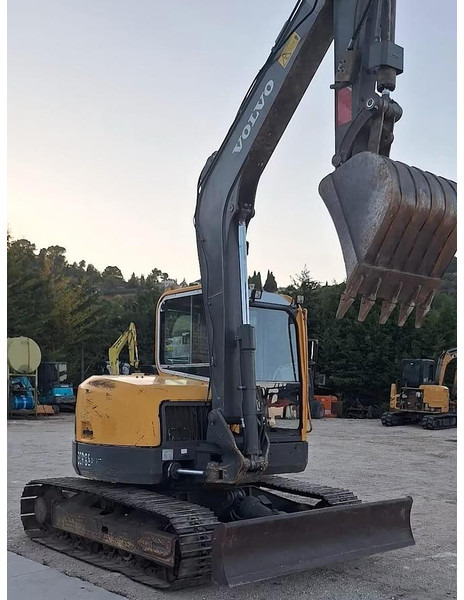 Volvo ECR88PLUS - حفارة مُصَّغرة: صورة 1 Volvo ECR88PLUS - حفارة مُصَّغرة: صورة 1
