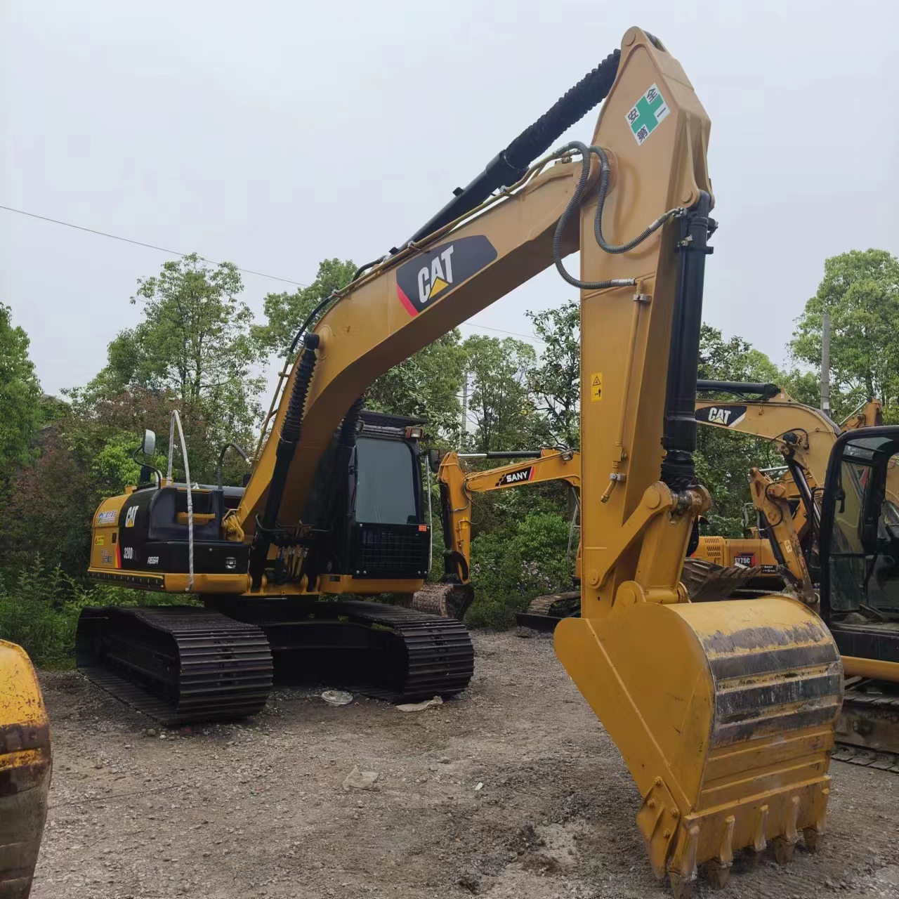 CATERPILLAR 320D2 - حفار زحاف: صورة 1 CATERPILLAR 320D2 - حفار زحاف: صورة 1