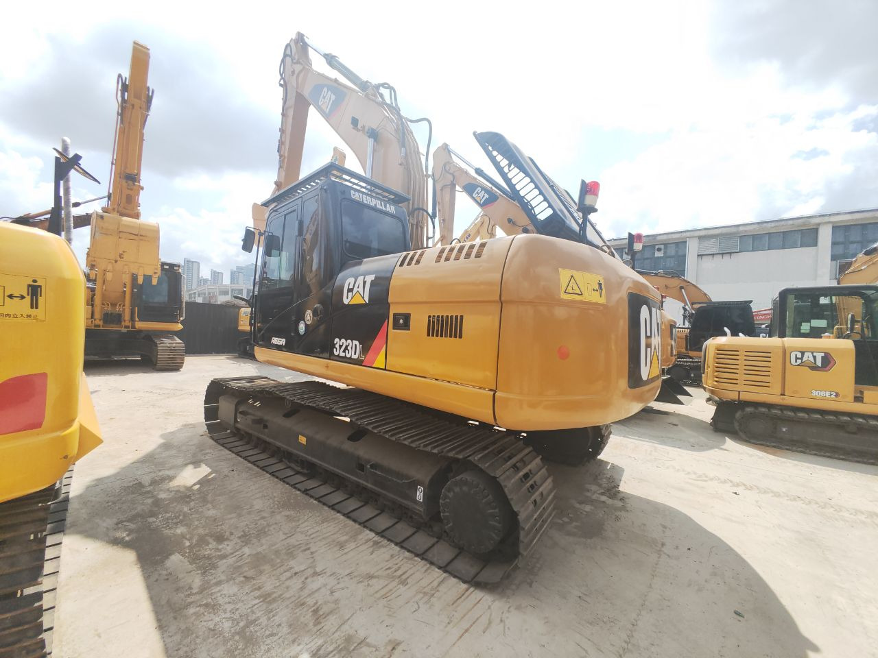 CATERPILLAR 323D - حفار زحاف: صورة 5 CATERPILLAR 323D - حفار زحاف: صورة 5