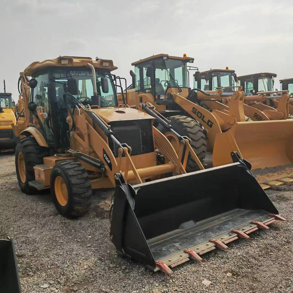 CATERPILLAR 420F - جرافة حفار: صورة 2 CATERPILLAR 420F - جرافة حفار: صورة 2