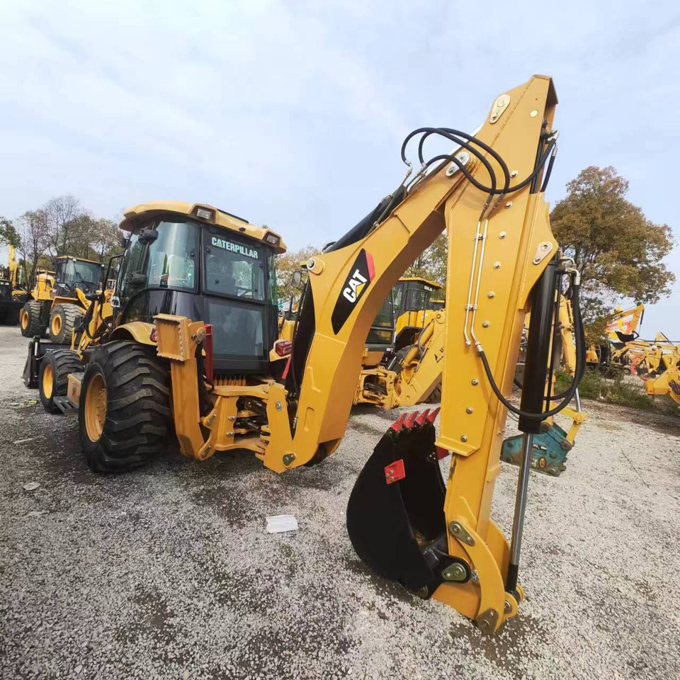 CATERPILLAR 420F - جرافة حفار: صورة 1 CATERPILLAR 420F - جرافة حفار: صورة 1