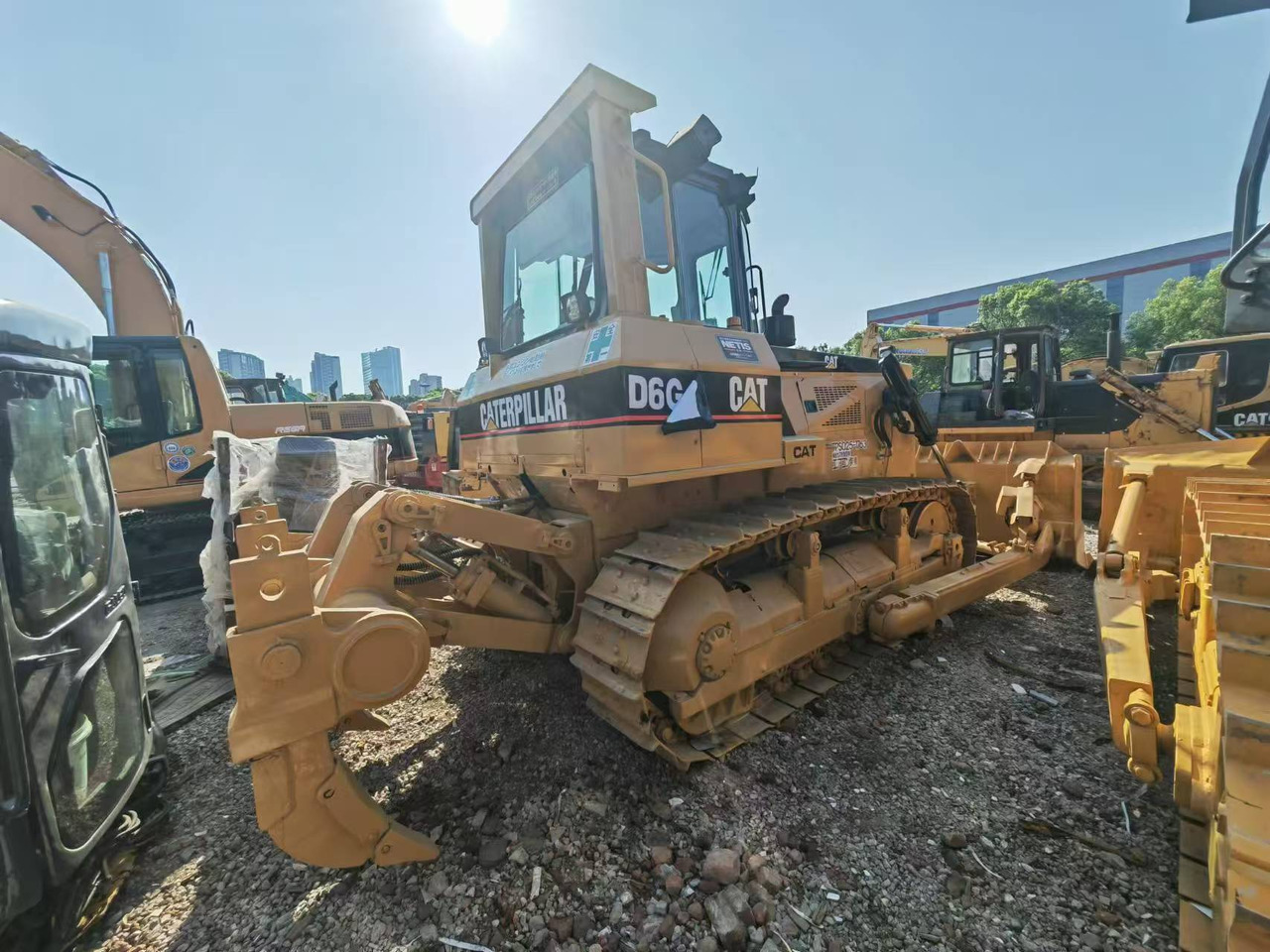 CATERPILLAR D6G - جرافة: صورة 1 CATERPILLAR D6G - جرافة: صورة 1